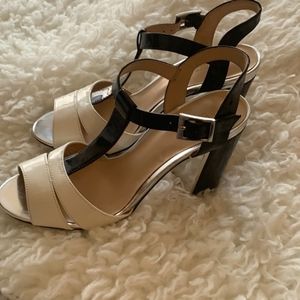 BRAND NEW 3” blocked heel patent sandal